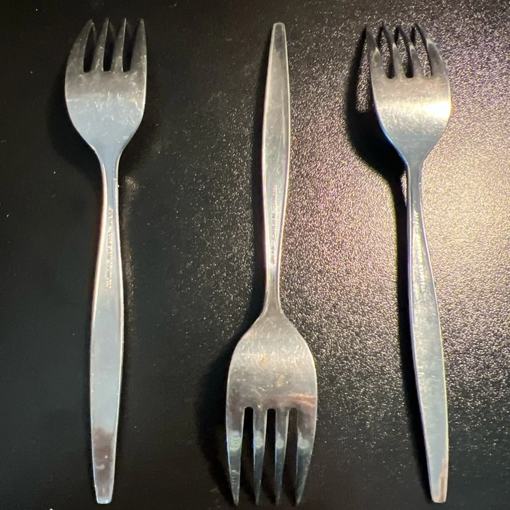 VINTAGE Carlton Stainless Flatware 3 salad forks‎ Woodcrest nice Japan